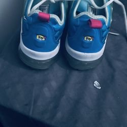 Size 71/2 Nike Air MAX (Like New)