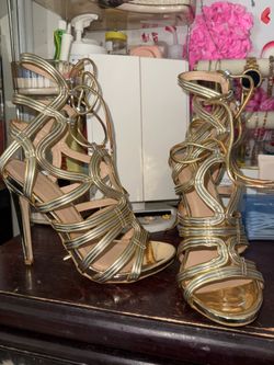 Shoedazzle Gold Heels Size 8.5