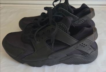 Nike Air Huarache Men's Size 10 Triple Black Athletic Running Shoes Sneakers