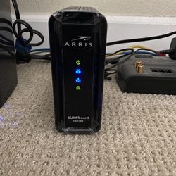 Arris Surfboard SB6183 DOCSIS 3.0 Cable Modem