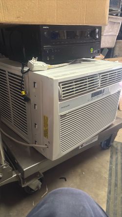 AC 8000 BTU with heater and remote