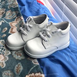 Toddler Size 10 White Dressed Shoes
