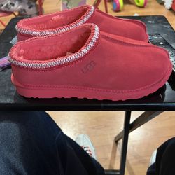 Ugg Slippers 