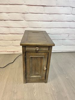 Ashley Furniture Side Table End Table W/ Plug & USB