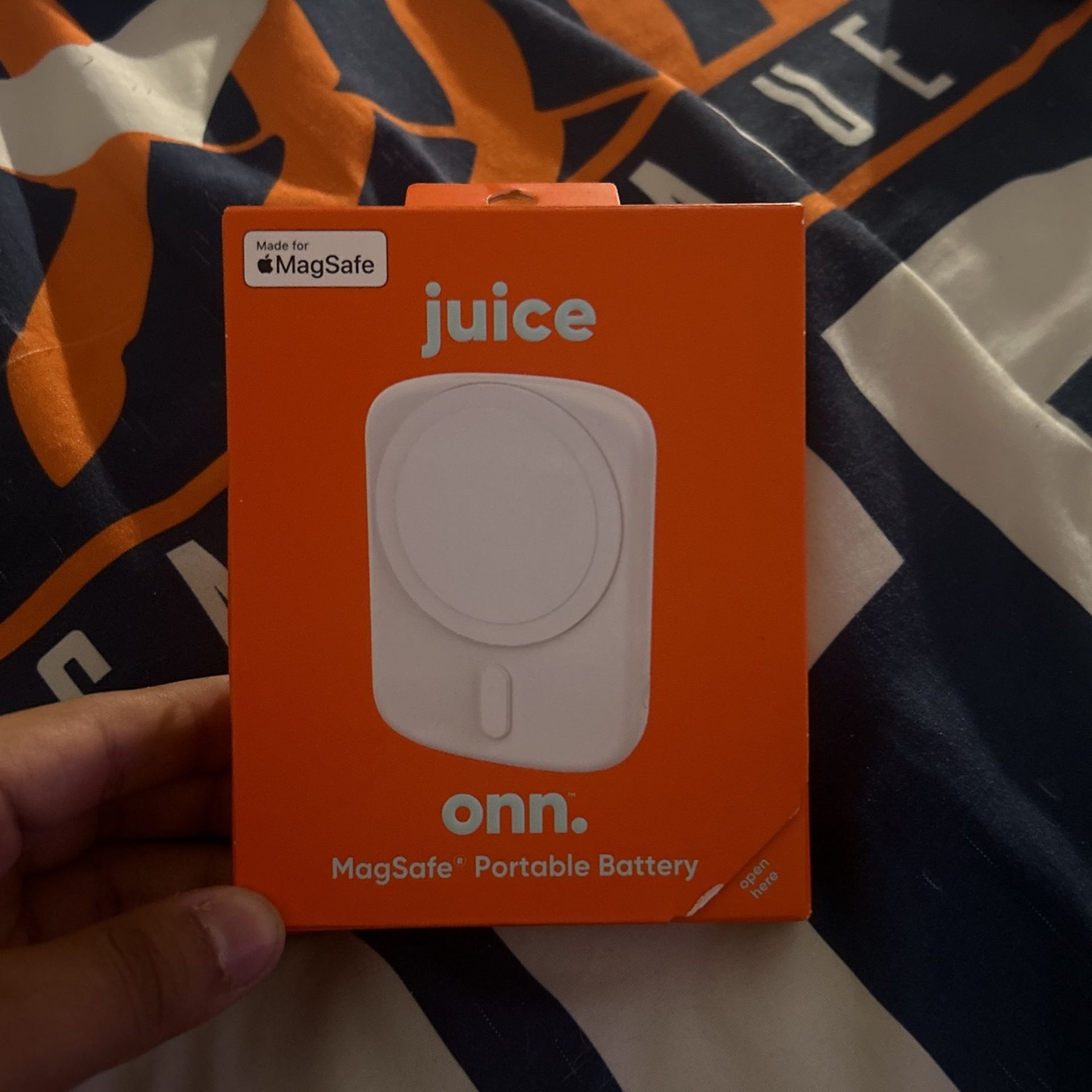 Portable Battery ‘Onn Juice MagSafe’