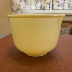 Yellow Small Glasbake Bowl For Sunbeam Mixmaster 