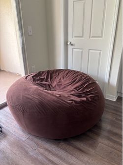 Super Comfy Bean Bag. Washable cover.