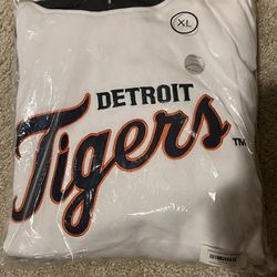 XL Detroit Tigers Hoodie - Branded On Arm