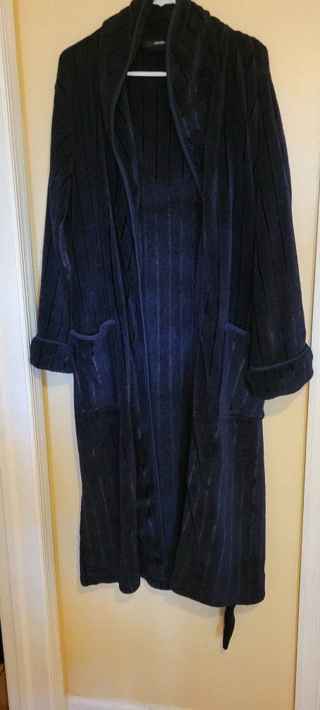 Alfani mens robe .. open box