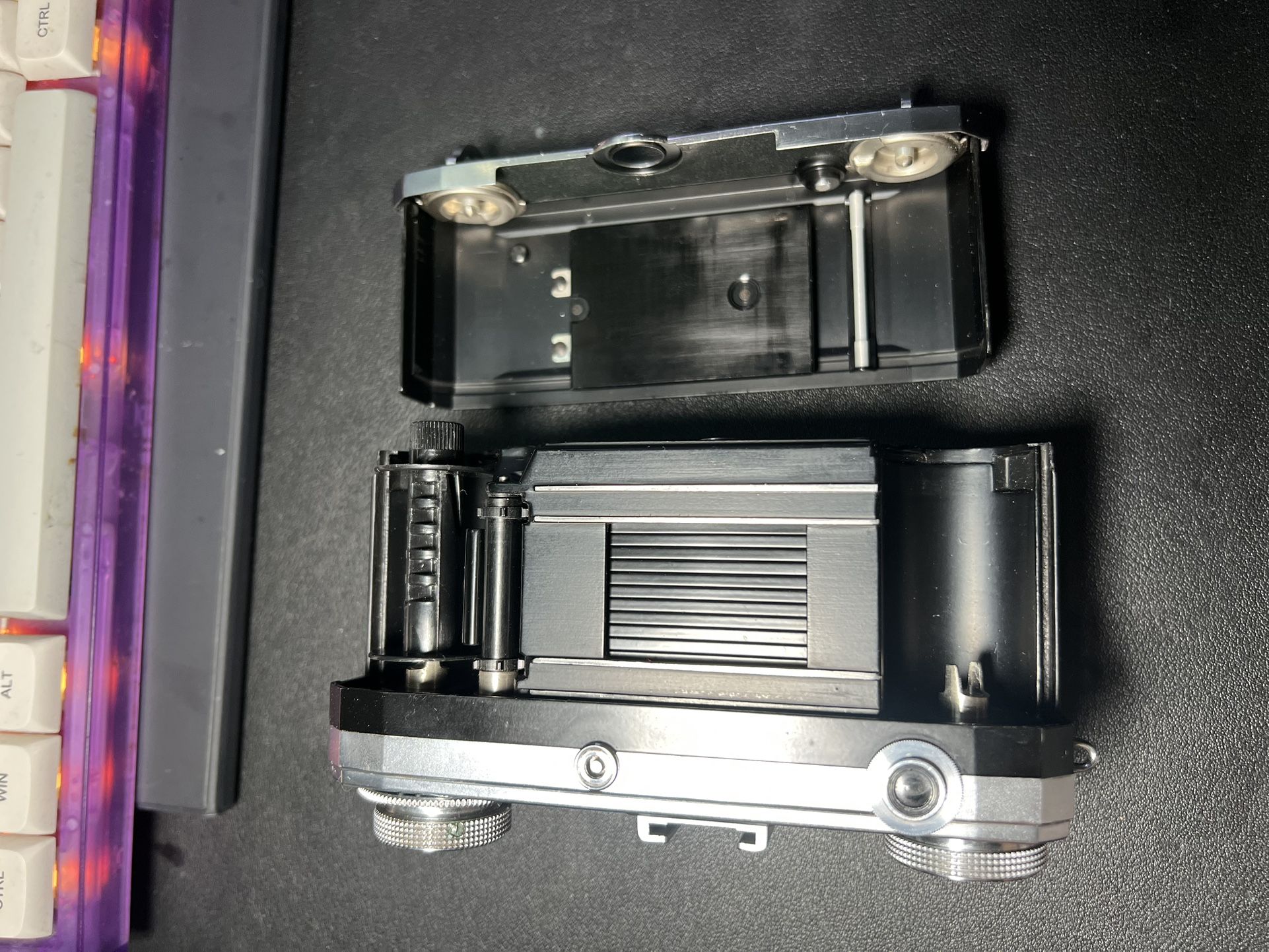 Zeiss Ikon.