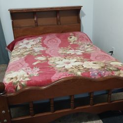 Wooden Headboard & Footframe