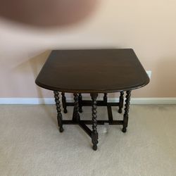 Vintage Drop leaf Gateleg Table