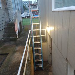 Extention Ladders. 1 ,20 Ft ,,,1. 24. Ft,they are 200.00 for the pair