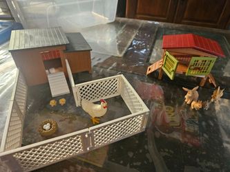 Toy chicken coop and rabbit hutch