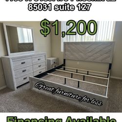 King Size Bedroom Set Include Bed Frame Dresser Mirror And Nigstand Brand New