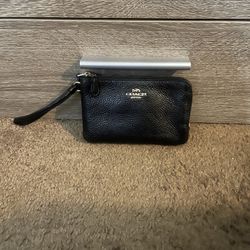Black Coach Wristlet 