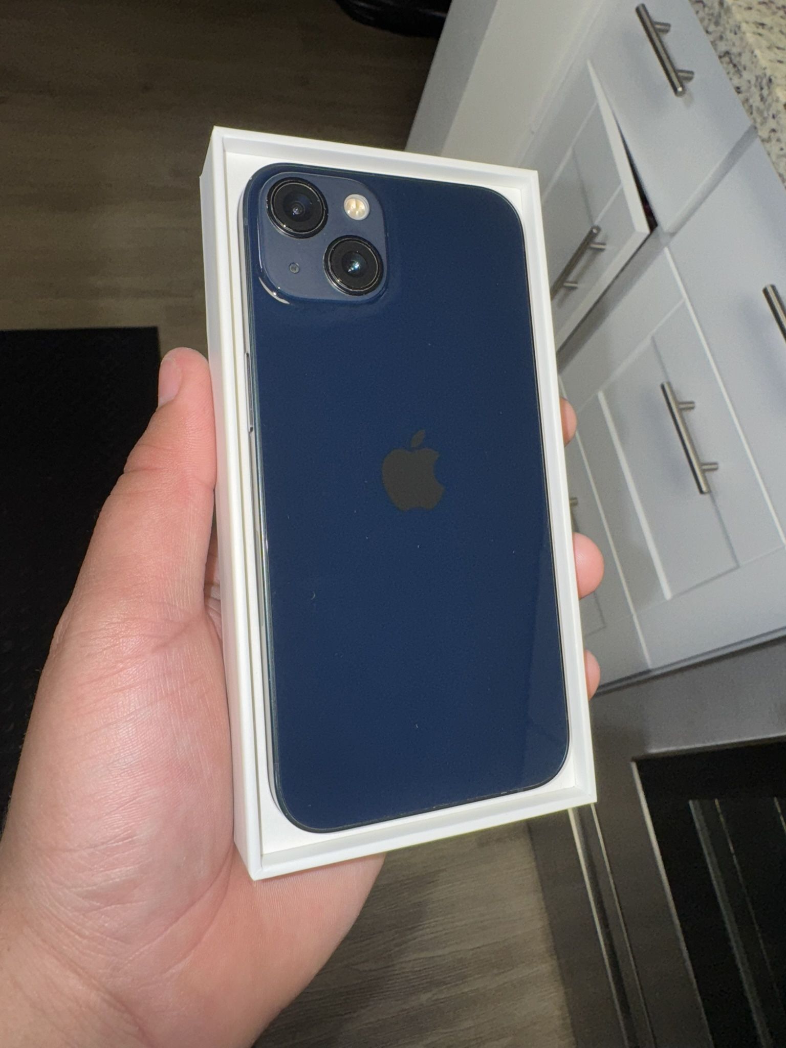 iPhone 13 for Metro by t-Mobile BRAND NEW ( $500 obo)