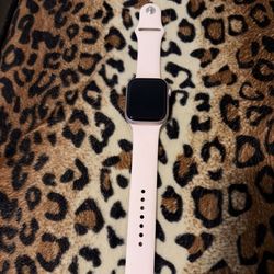Apple Watch Pink Series 9 M/L 45MM