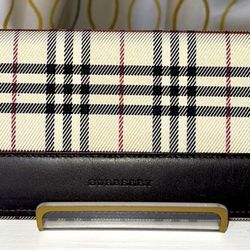 Authentic Burberry Long Wallet! for Sale in Fullerton, CA - OfferUp