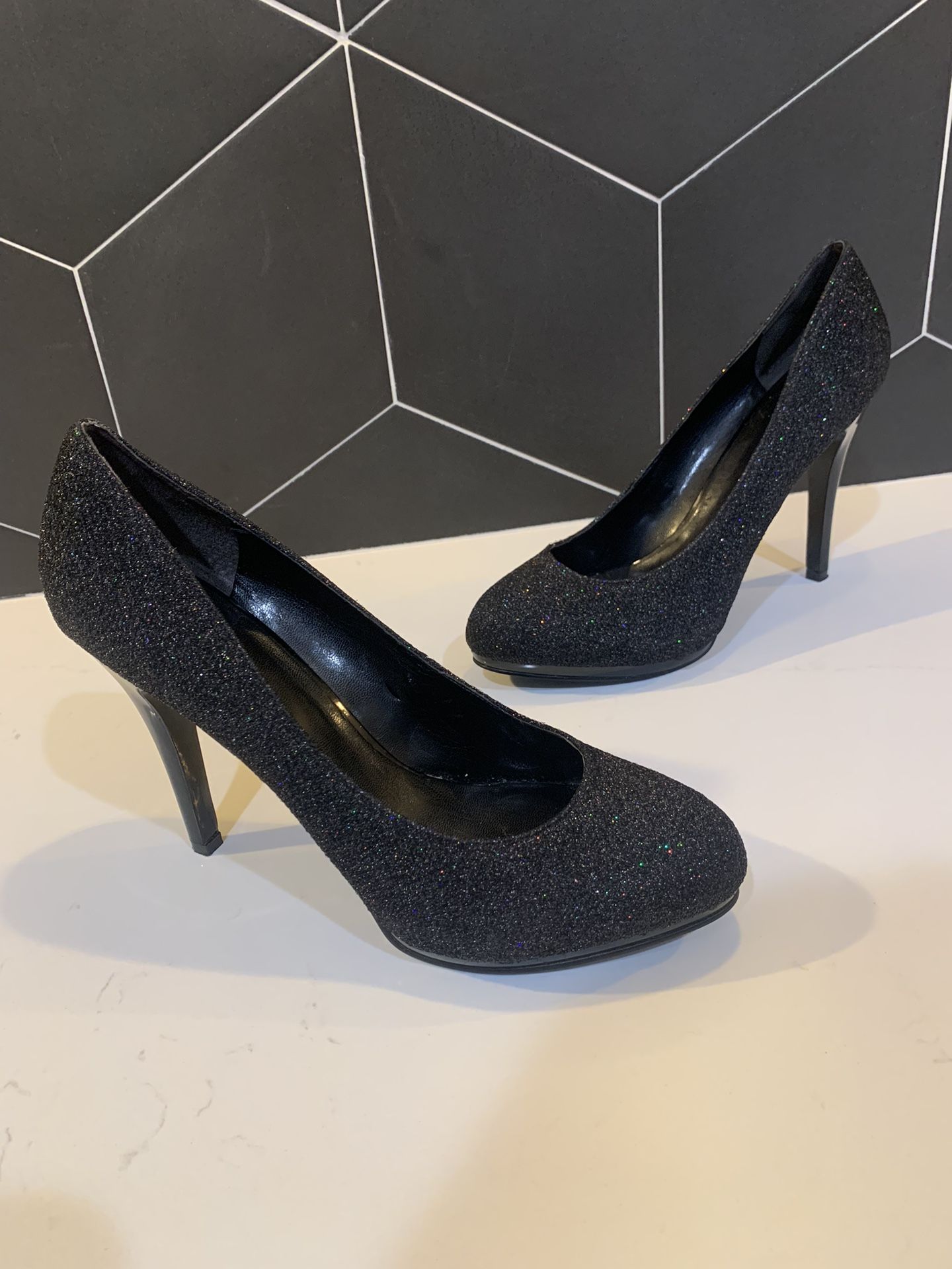 Nine West black glitter heels - size 8.5M