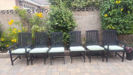 6 Outdoor Chairs