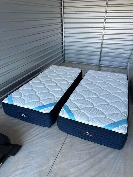 DreamCloud Premier Hybrids Twin XL Mattress 