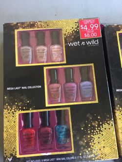 Brand new nail polish set 2:50 each 4sets left