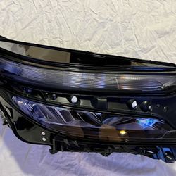 Chevy Equinox Passenger Headlight