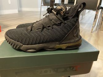 Nike LEBRON XVI (GS) Size 6Y Black & Metallic Gold Pre-owned