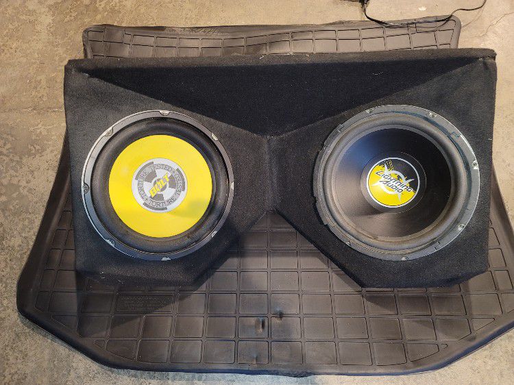 Subwoofer w/ 12in Speakers