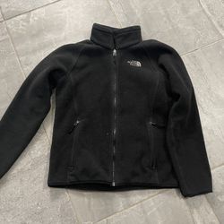 Women Northface Sweater