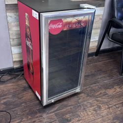 Mini Fridge 