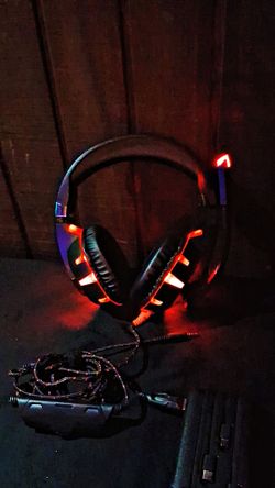 RUNMUS K2 Gaming Headset – 7.1 Surround Sound w/ LED Illumination