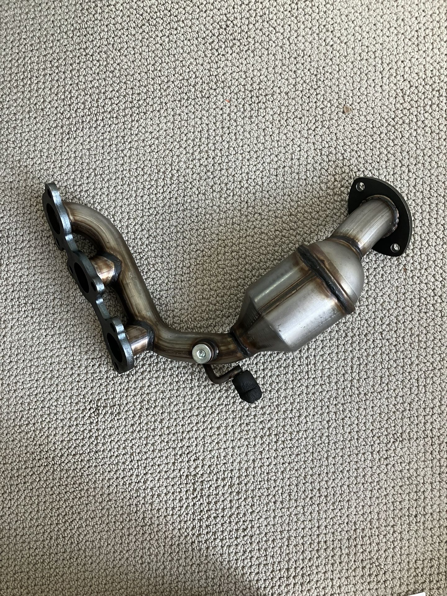 M-AUTO For 2004-2007 Lexus RX330 Toyota Sienna/Highlander AWD Right Side Catalytic Converter Exhaust Manifold
