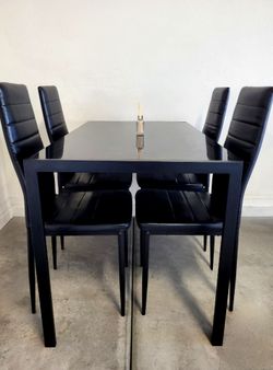Table 4 Chairs Good Condition