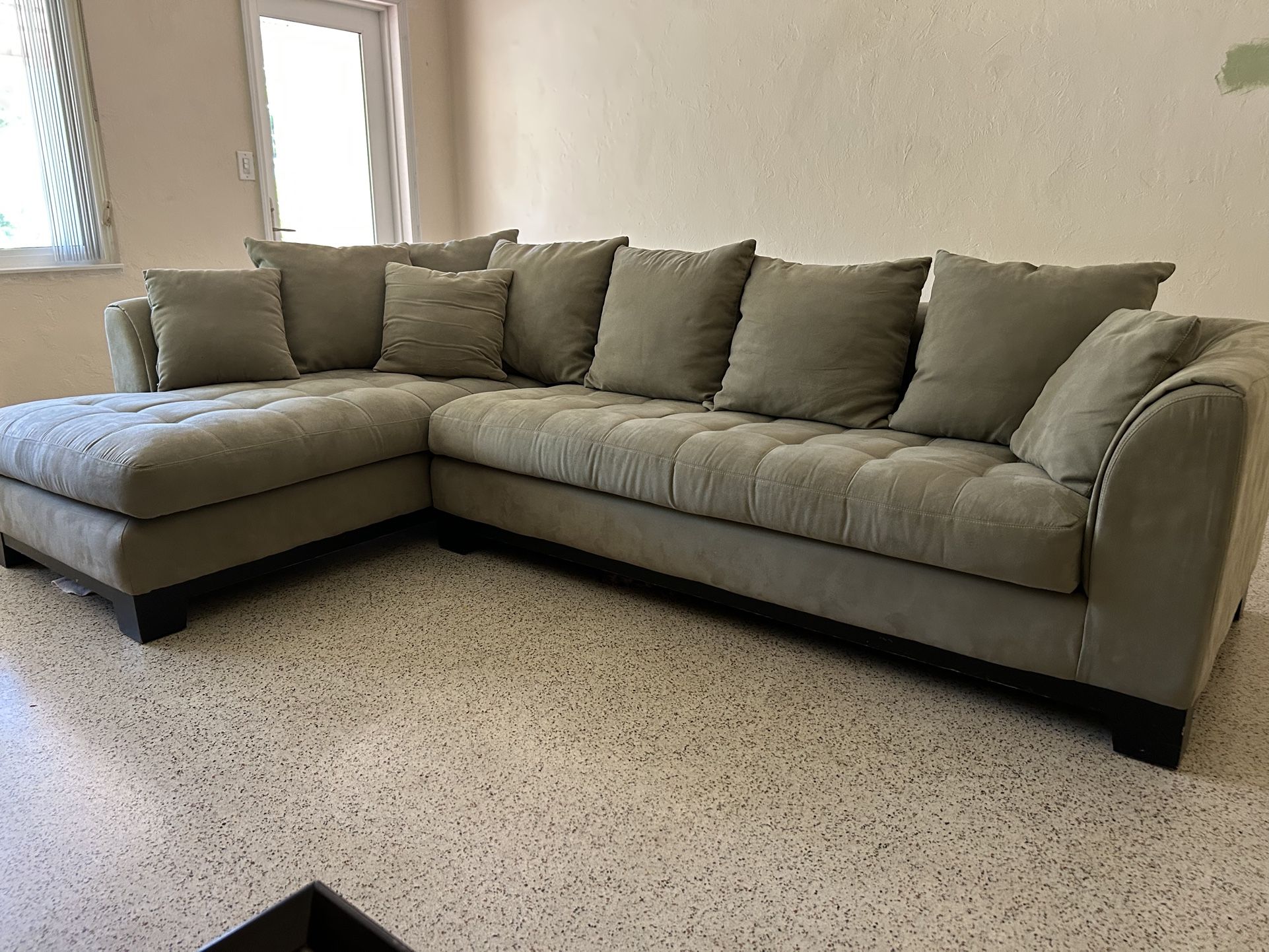 Sectional Sofa with Chaise