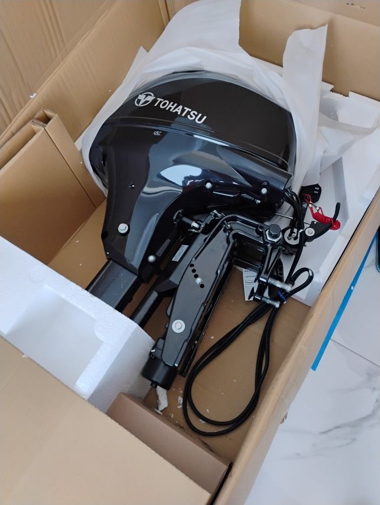 New Tahatsu 20hp With Electric Start And Tilt