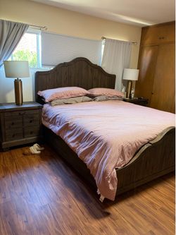 Cal King Bedroom set