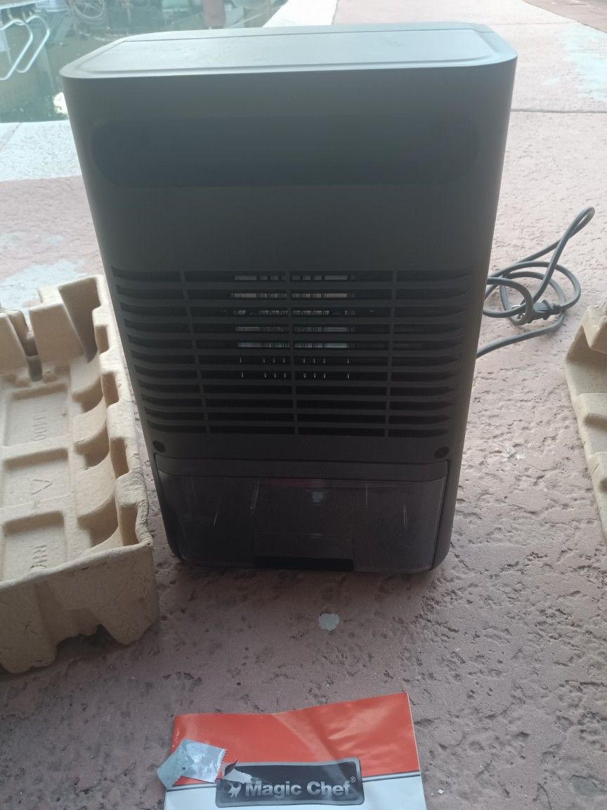 Dehumidifier by MAGIC SHEF