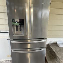 Whirlpool Refrigerator 