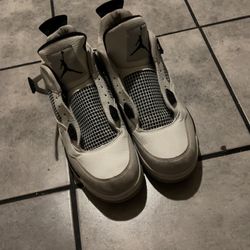 Jordan 4 Retro Military Black