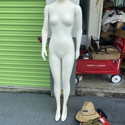 Mannequin 