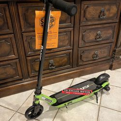 Razor E90 Electric Scooter 