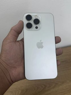 iPhone 15 Pro Max 6.7" (Unlocked) 256GB Heavy Used White Titanium