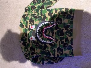 Photo Bape crewneck worn once inside great condition 9.5/10 100% real bought it from west Coast wiling to negotiate still have tags