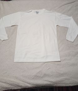 Long-sleeved t-shirt