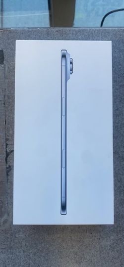 iPhone air sky blue new unopened