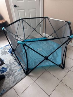 Play pen
