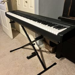 Yamaha P-45 Digital Piano