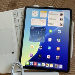 iPad Pro 12.9” (M2 chip / 2022 model) 6th Generation 128GB with  keyboard case and stylus pen 